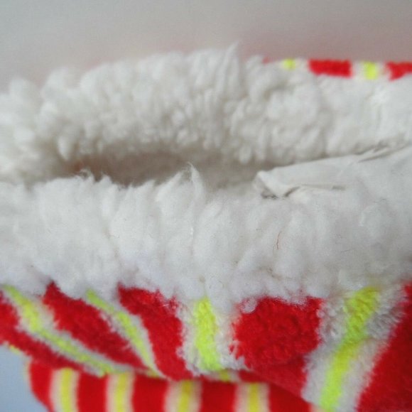 Great Christmas Sherpa Cozy Slippers Non Slip Bottom - Santa Size: L/XL 8-10 - Picture 5 of 9